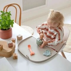 Done by Deer - Raffi - Dökülmeyen Silikon Atıştırmalık Kabı - Yeşil