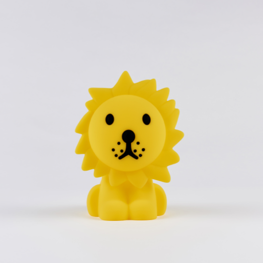 Lion Lamba First Light
