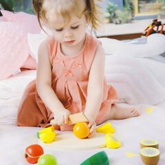 Classic World Ahşap Meyve Sebze Kesme Oyunu 17 Parça