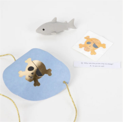 Meri Meri - Pirate Skulls Surprise Balls - Korsan İskelet Sürpriz Toplar - 3Lü