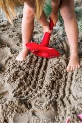 Quut  Tiplet Çok Amaçlı Plaj Oyuncak  / Cherry