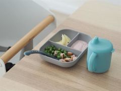 Beaba Bölmeli Yemek Seti (4 Parça), Mavi Bardak