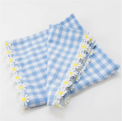 Meri Meri - Daisy Edge Gingham Napkins - Papatya Detaylı Pötikare Kumaş Peçeteler - 4'Lü