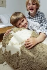 Lorena Canals Çocuk Odası Puf, World Map Rugcycled