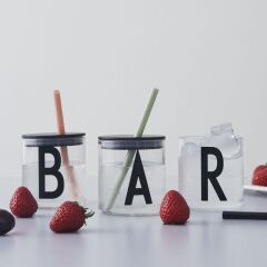 Design Letters Tritan Bardak, O Harfi