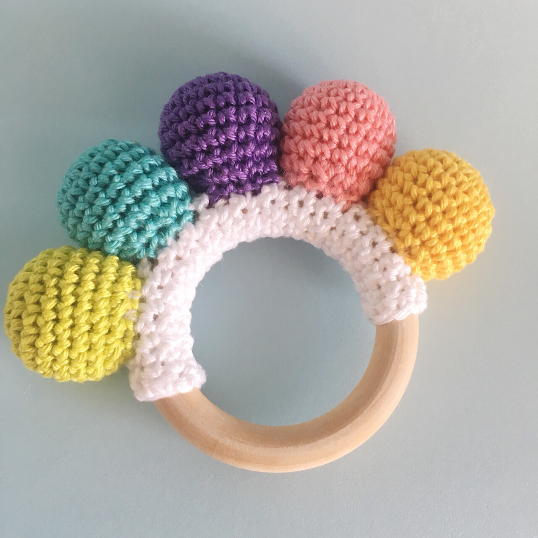 Gökkuşağı Örgü Diş Kaşıyıcı, Ahşap Halkalı